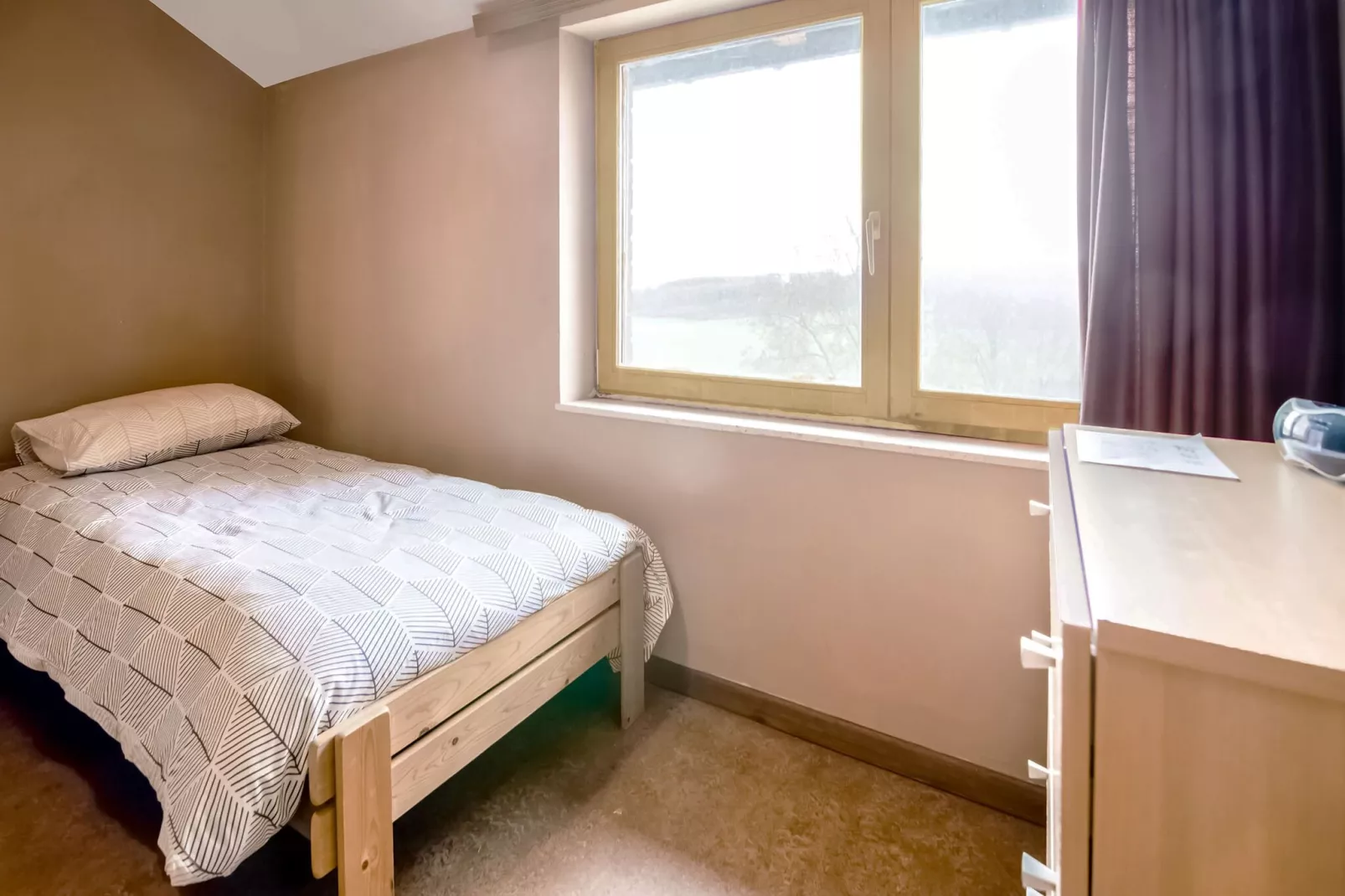 Grusone 53-Bedroom