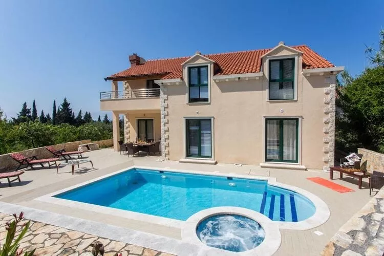 Villa Avoca - Four Bedroom Villa with Swimming Pool-Outdoor