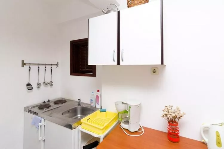 Apartments Dalmatin Žuljana - Studio Apartment 1-Kitchen