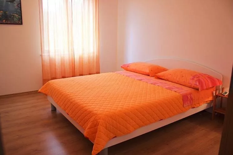 Apartment Bruna - Two Bedroom Apartment with Terrace-Chambre