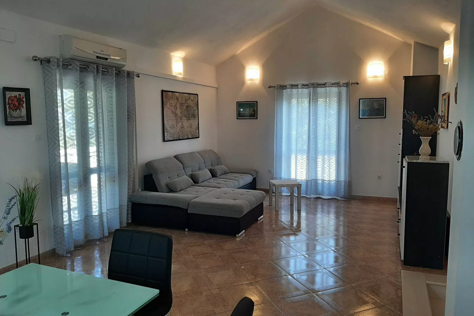 Apartment Bruna - Two Bedroom Apartment with Terrace-Salon