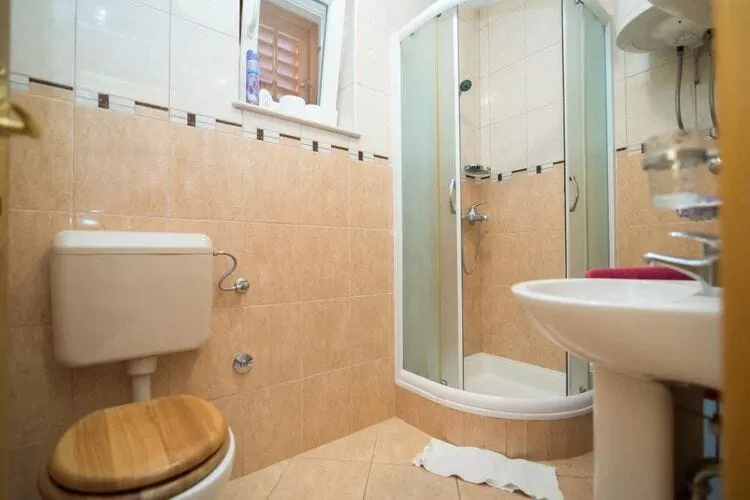 Apartments Longo - Standard One Bedroom Apartment with Terrace, A3 - (ST)-Bathroom
