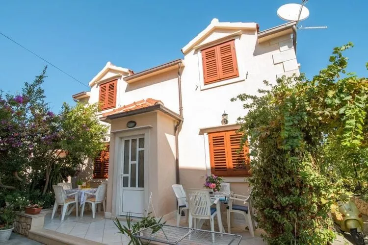 Apartments Longo - Standard One Bedroom Apartment with Terrace, A3 - (ST)