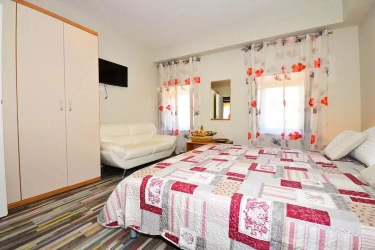 Holiday Home Belmondo- Three Bedroom Home with Terrace and Private Pool (A6)-Bedroom
