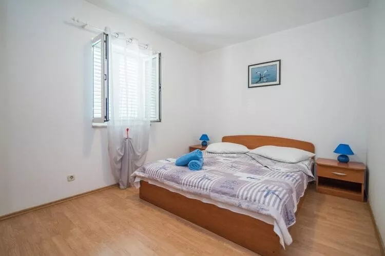 Apartments Batinic - One Bedroom Apartment with Terrace (ST)-Chambre