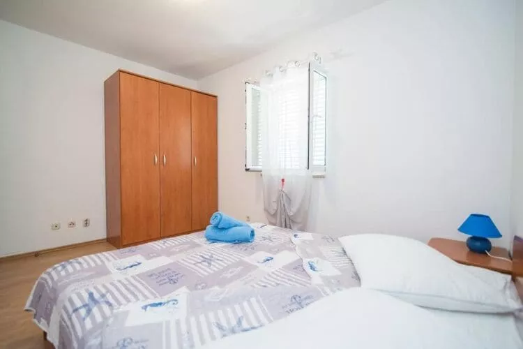 Apartments Batinic - One Bedroom Apartment with Terrace (ST)-Chambre