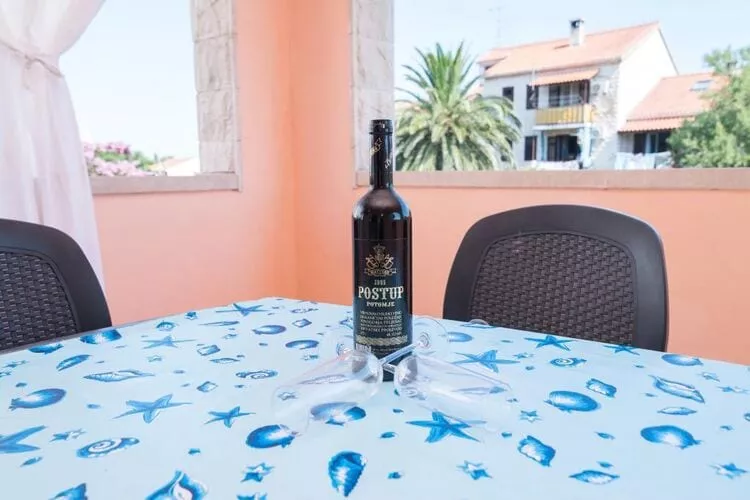 Apartments Batinic - One Bedroom Apartment with Terrace (ST)-Terrasse