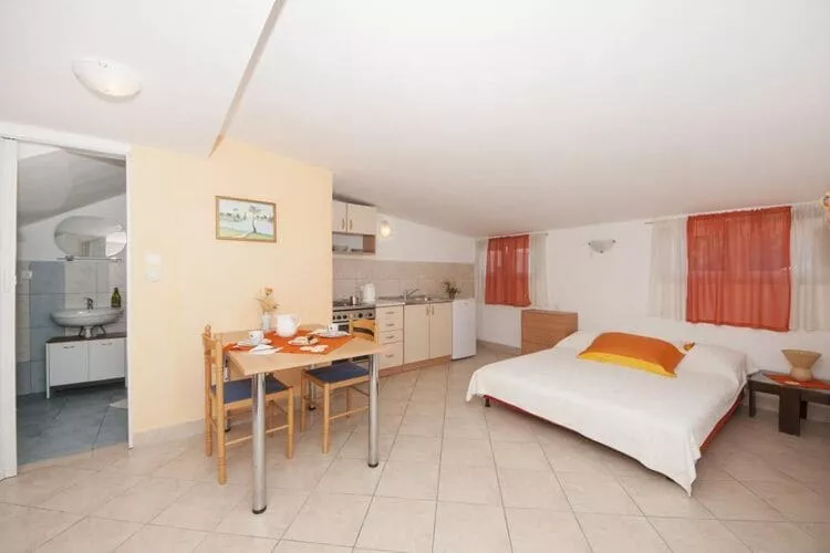 Apartments Jasenka - Studio Attic with Terrace and Sea View A2 - (ST)-Indoor