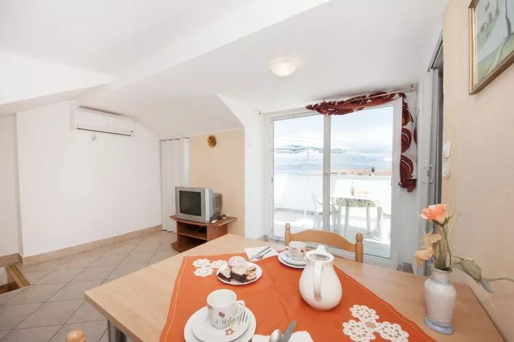 Apartments Jasenka - Studio Attic with Terrace and Sea View A2 - (ST)-Indoor