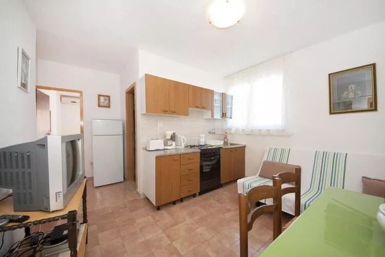 Apartments Mira -One Bedroom Apartment with Terrace and Sea View(A1)-Kitchen