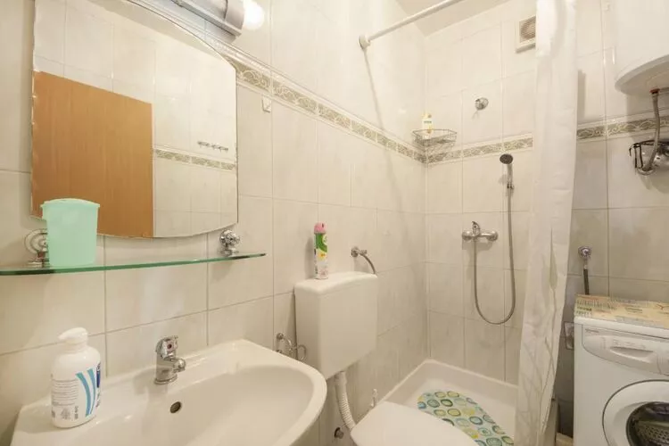Apartments Mira -One Bedroom Apartment with Terrace and Sea View(A1)-Bathroom