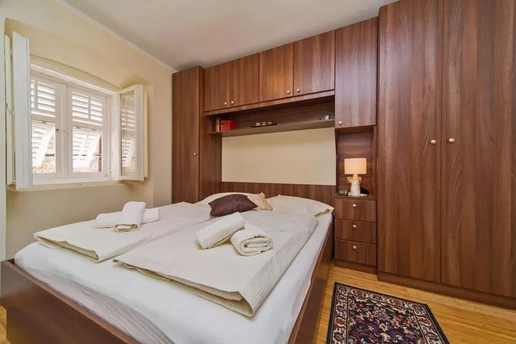Apartment Maru - Two Bedroom Apartment with City View (A4)-Bedroom