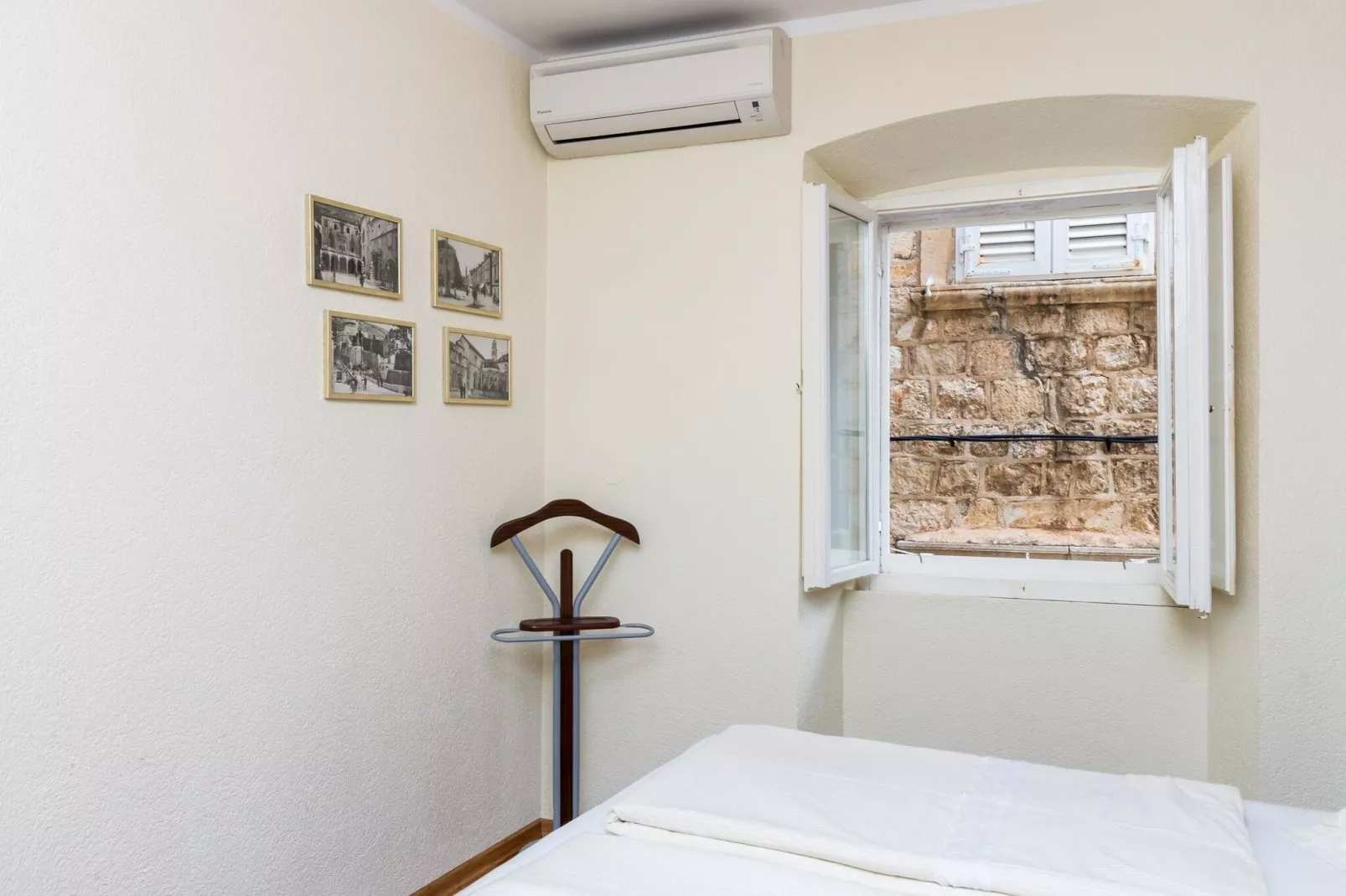 Apartment Maru - Two Bedroom Apartment with City View (A4)-Bedroom