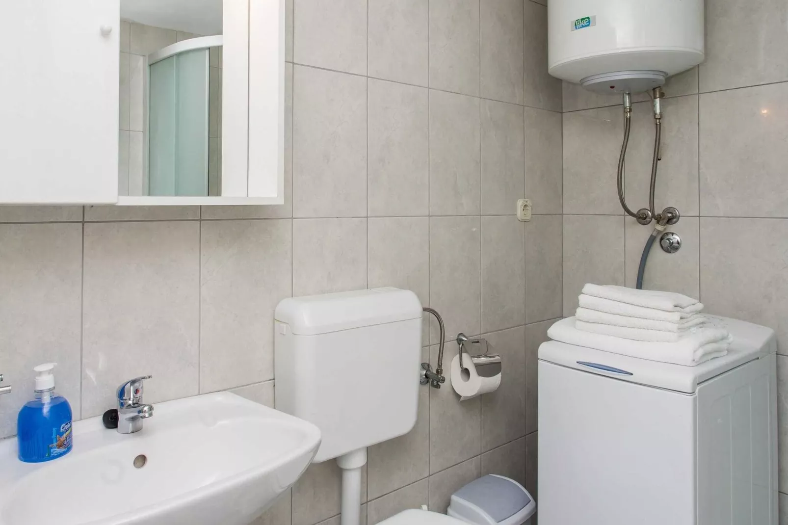 Apartment Nadalina- One Bedroom Apartment with Terrace (A3)-Bathroom