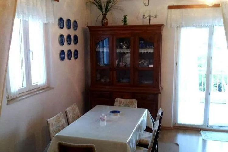 Apartment Agata - Two Bedroom Apartment with Terrace and Sea View (ST)-Dining room