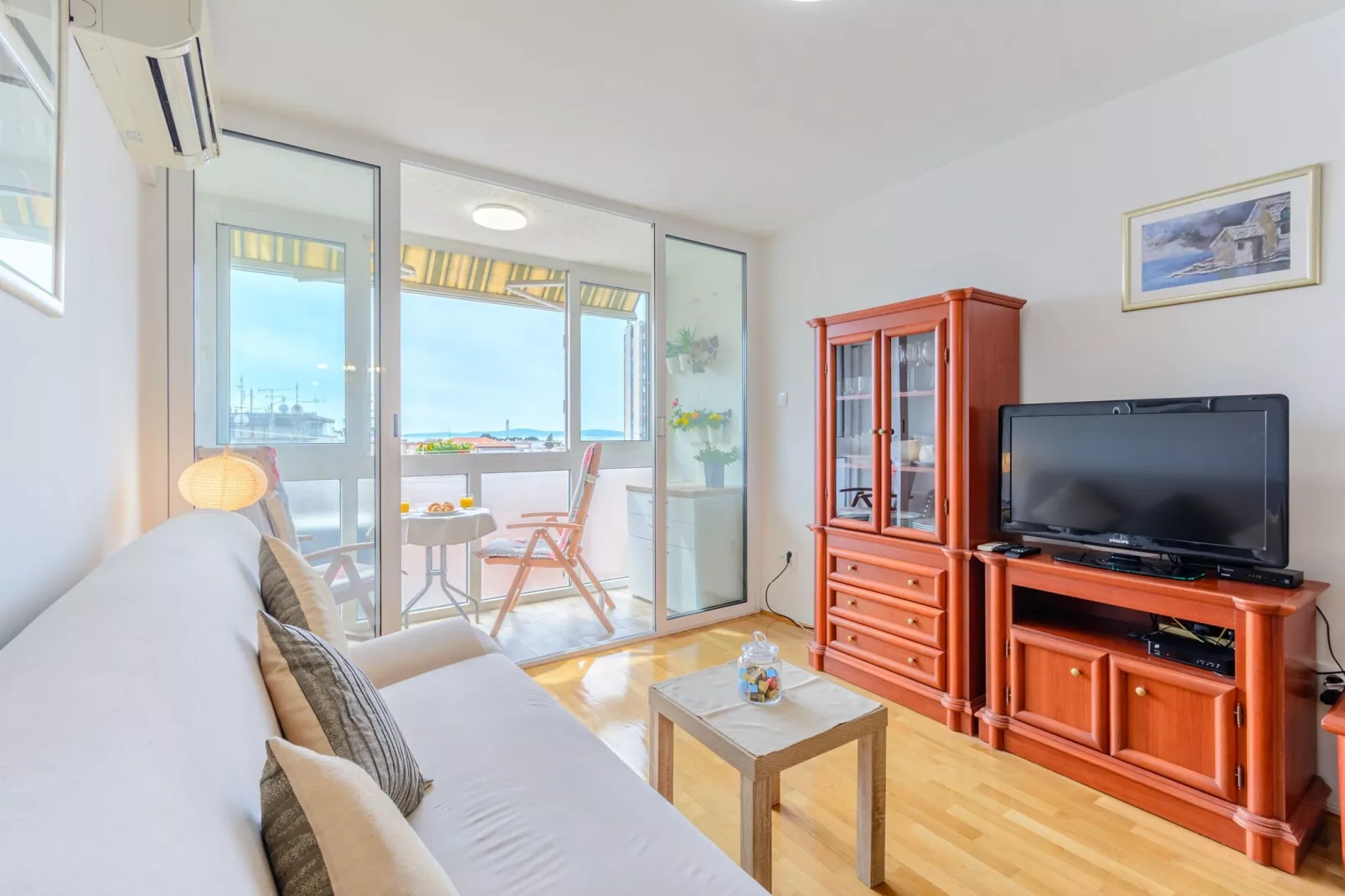 Apartment City Walk (ST) - Comfort One Bedroom Apartment with Balcony and City View (A2)-Indoor