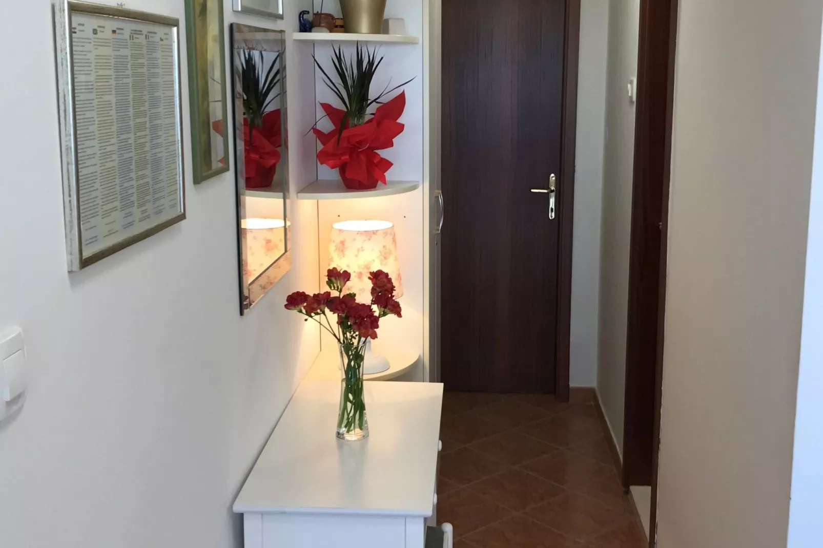Apartment City Walk (ST) - Comfort One Bedroom Apartment with Balcony and City View (A2)-Indoor