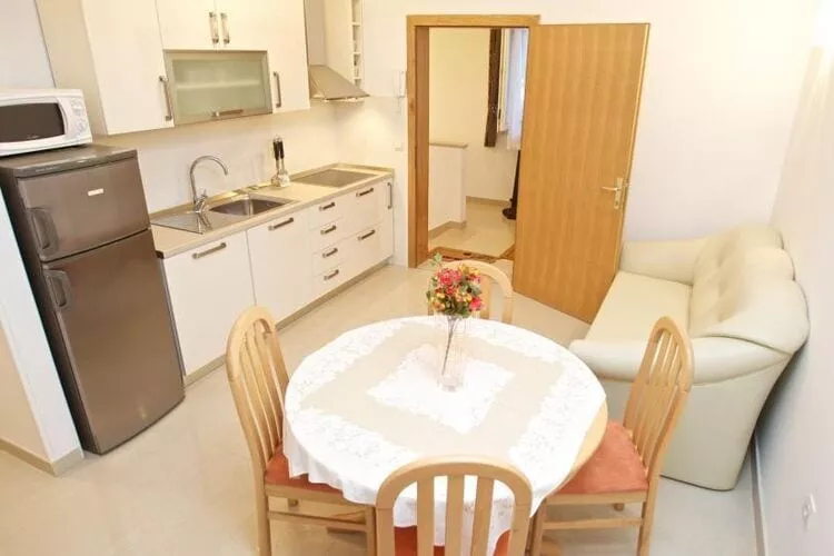 Apartments Villa Grlica - One Bedroom Apartment With Balcony and Garden View (A2)