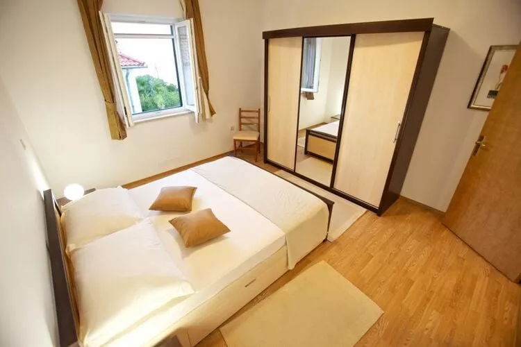 Apartments Villa Grlica - One Bedroom Apartment With Balcony and Garden View (A2)-Bedroom