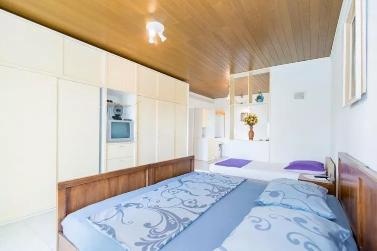 Apartments Veve - Superior Studio Apartment with Terrace  Sea View(Vesna) (ST)-Chambre