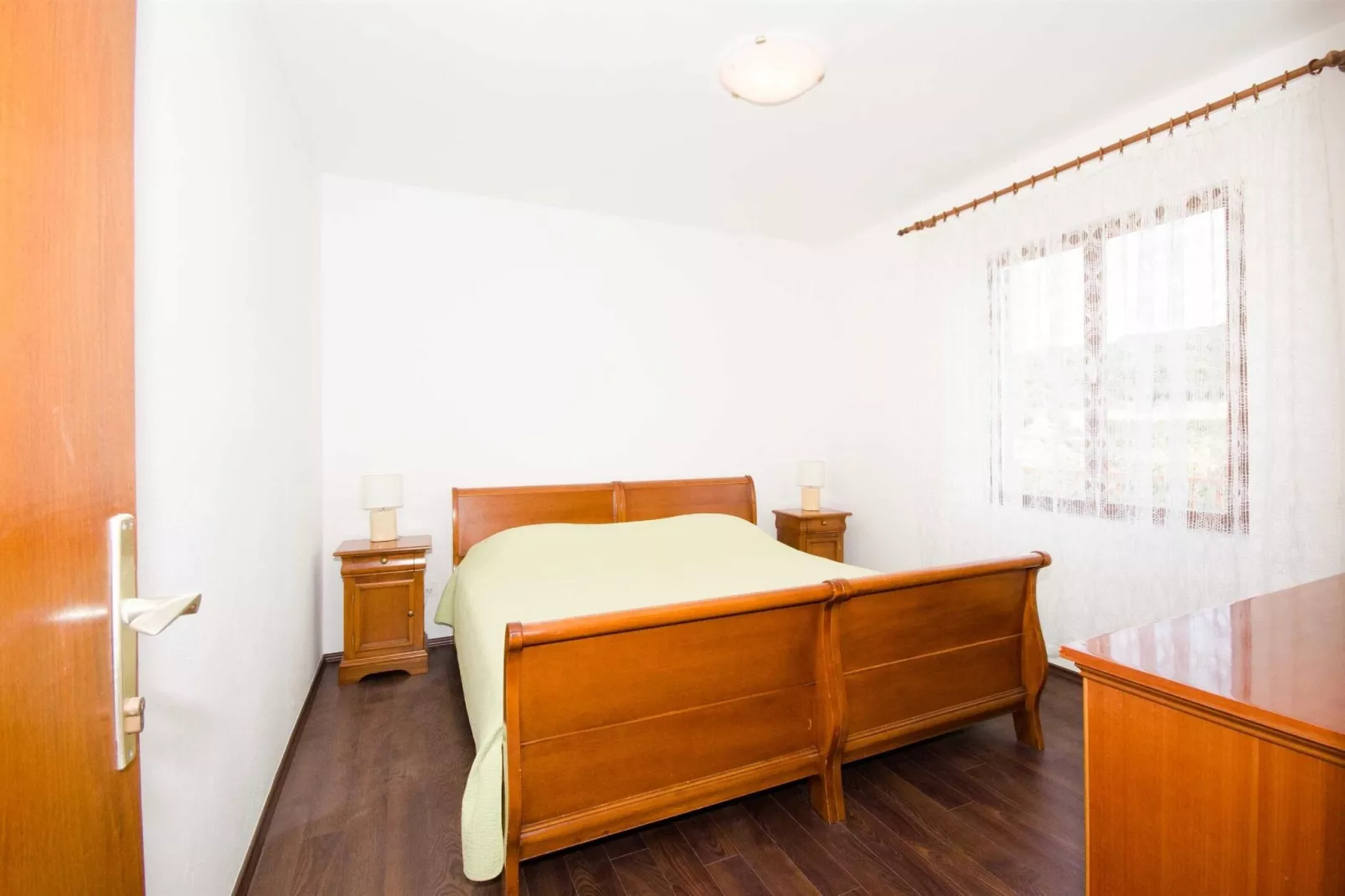 Guest House Rooms Rose - Romantic Double Room with Balcony and Sea View (No.1)-Bedroom