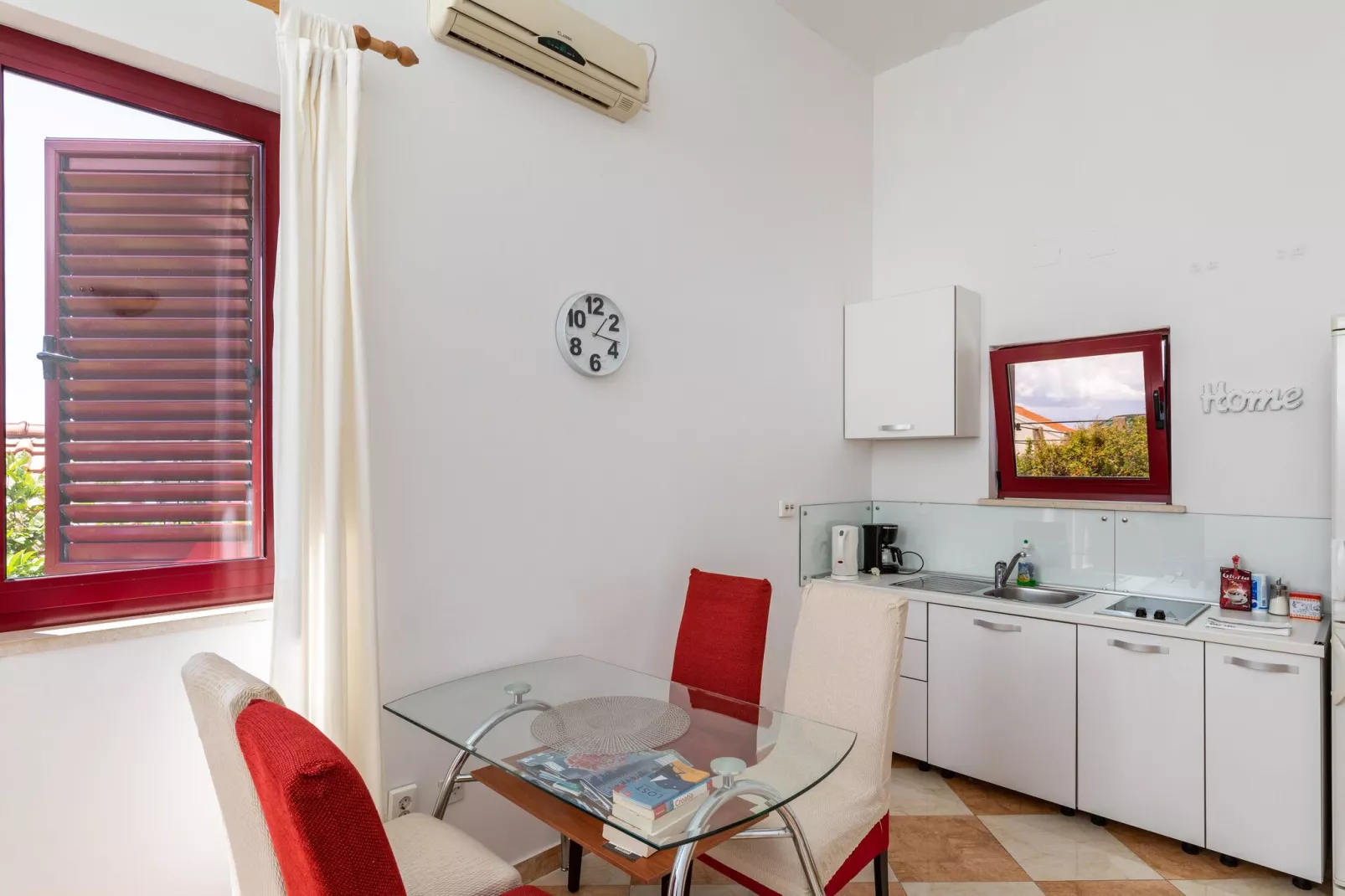 Apartments Franka - One Bedroom Apartment with Terrace and Garden View (A2+1)-Küche