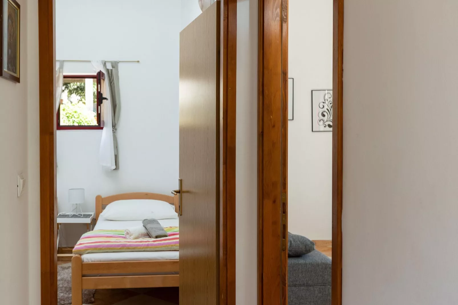 Apartments Franka - One Bedroom Apartment with Terrace and Garden View (A2+1)-Schlafzimmer