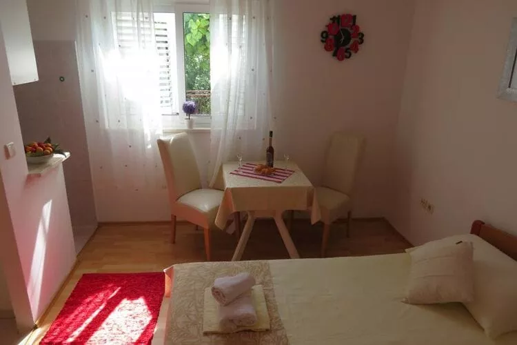 Apartments Franka - Studio with Terrace and Sea View (A2)-Living room