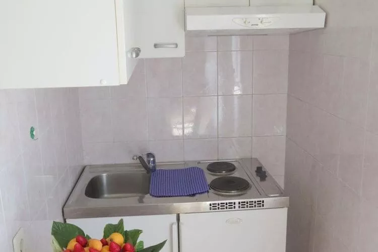 Apartments Franka - Studio with Terrace and Sea View (A2)-Kitchen