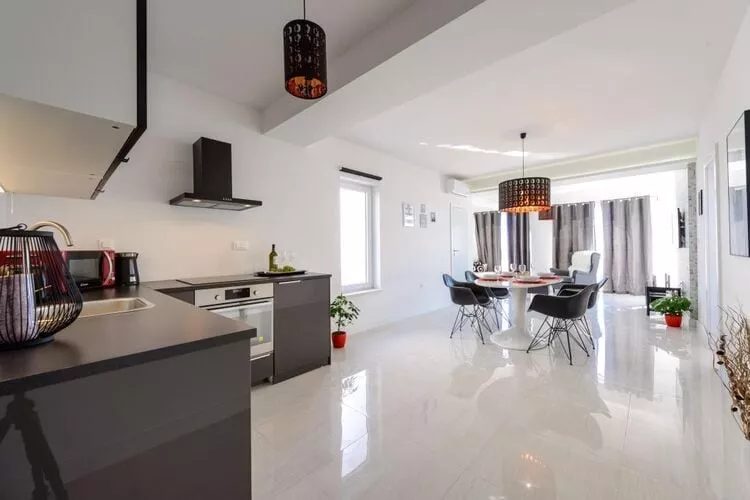 Apartments Villa Capitano - Two Bedroom Apartment with Balcony and Sea View (CRNI)-Kitchen
