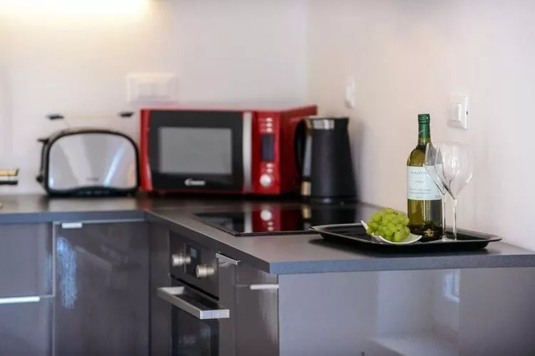 Apartments Villa Capitano - Two Bedroom Apartment with Balcony and Sea View (CRNI)-Kitchen