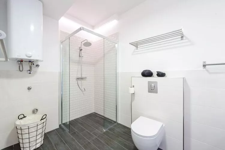 Apartments Villa Capitano - Two Bedroom Apartment with Balcony and Sea View (CRNI)-Bathroom