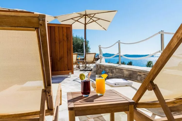 Apartments Villa Capitano - Two Bedroom Apartment with Balcony and Sea View (CRNI)-Terrace