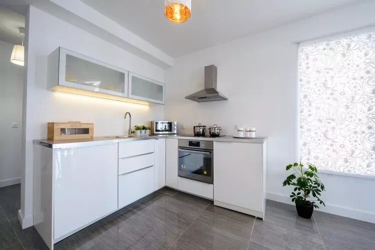 Apartments Villa Capitano - Two Bedroom Apartment with Balcony and Sea View (ŽUTI)-Kitchen