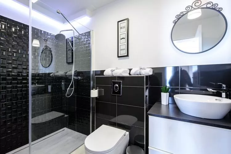 Apartments Villa Capitano - Two Bedroom Apartment with Balcony and Sea View (ŽUTI)-Bathroom