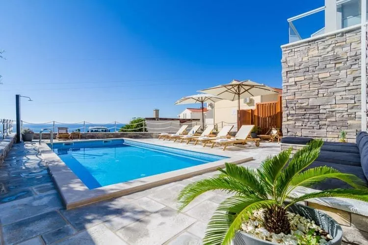 Apartments Villa Capitano - Two Bedroom Apartment with Balcony and Sea View (ŽUTI)-Pool