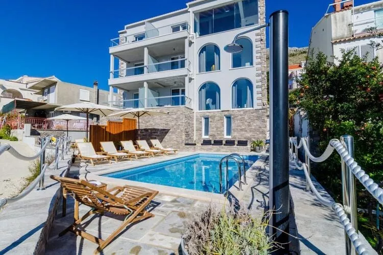 Apartments Villa Capitano - Two Bedroom Apartment with Balcony and Sea View (ŽUTI)-Outdoor