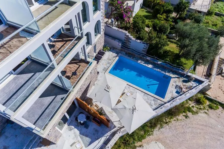 Apartments Villa Capitano - Two Bedroom Apartment with Balcony and Sea View (ŽUTI)-View