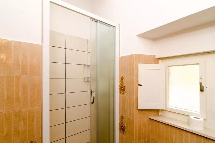 Holiday Home Patricija-Duplex Three Bedroom Apartment with Balcony and Sea View (A6+1)-Salle de bain