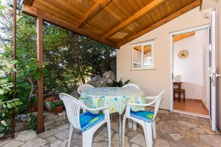 Apartments & Rooms Jokovic-Comfort Studio Apartment with Terrace and Partial Sea View (SOBA 1)-Outdoor