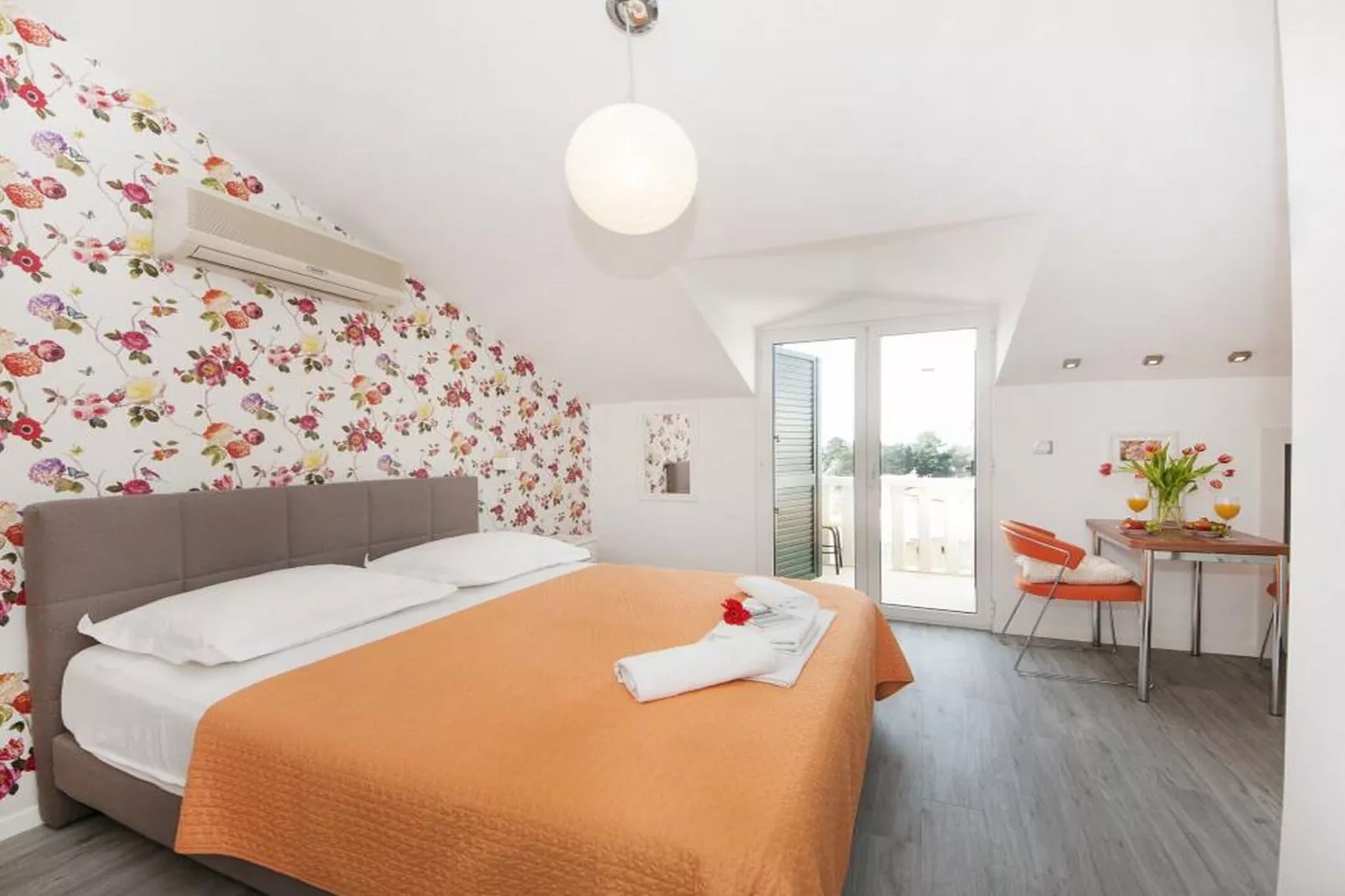 Apartments Villa Angela - Studio Apartment with Balcony and Sea View (Dajana)-Indoor