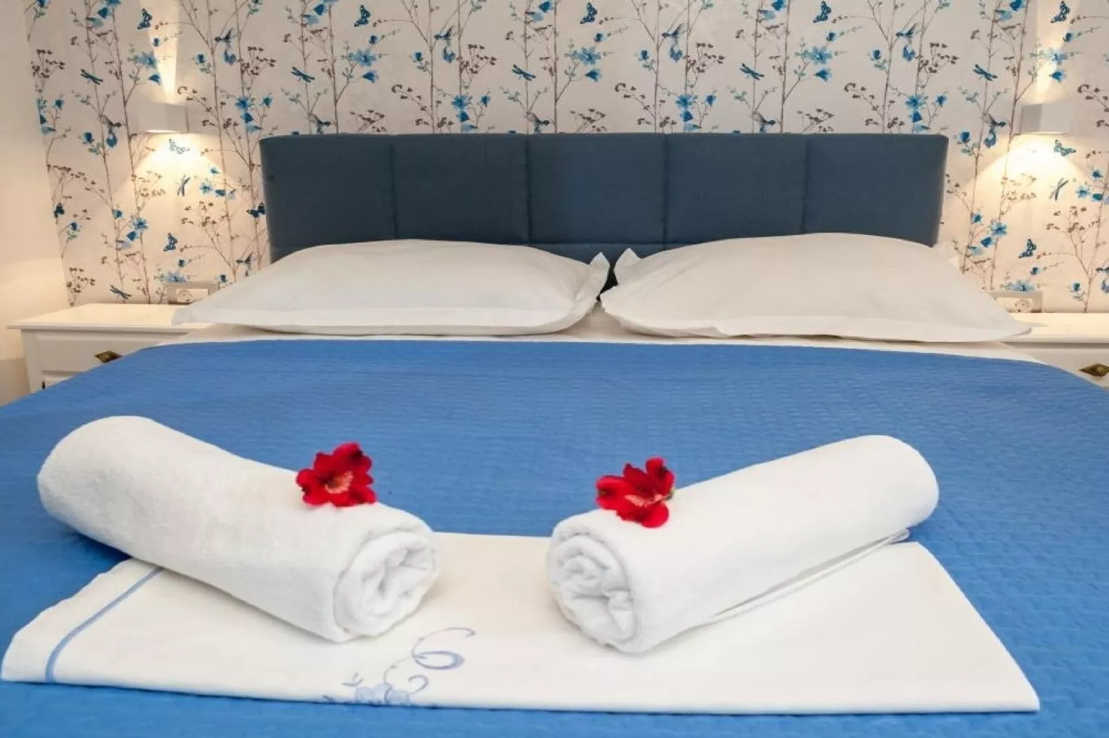 Apartments Villa Angela - Two Bedroom Apartment with Terrace and Sea View (Snježna)-Bedroom
