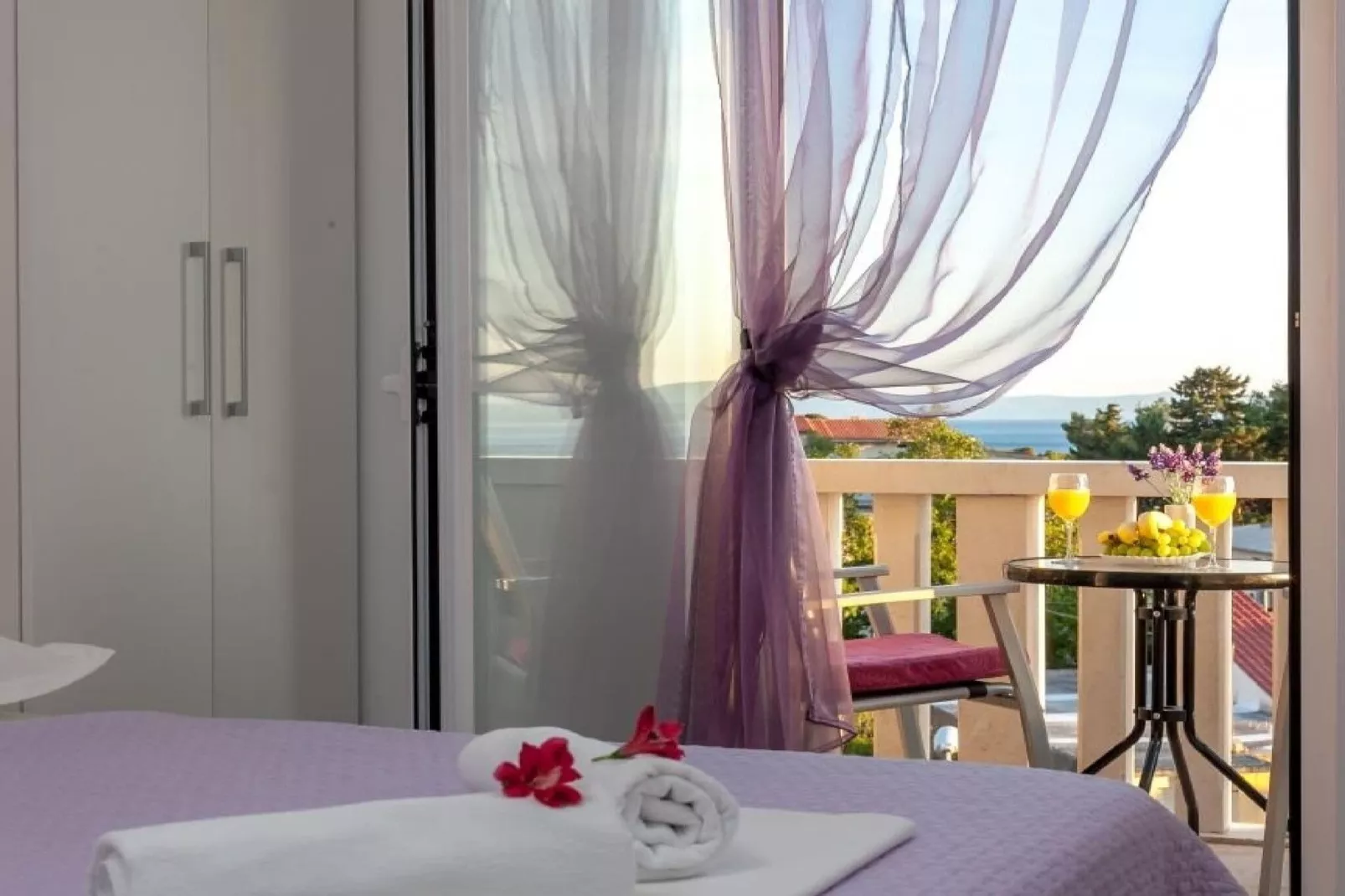 Apartments Villa Angela - Two Bedroom Apartment with Terrace and Sea View (Snježna)-Bedroom