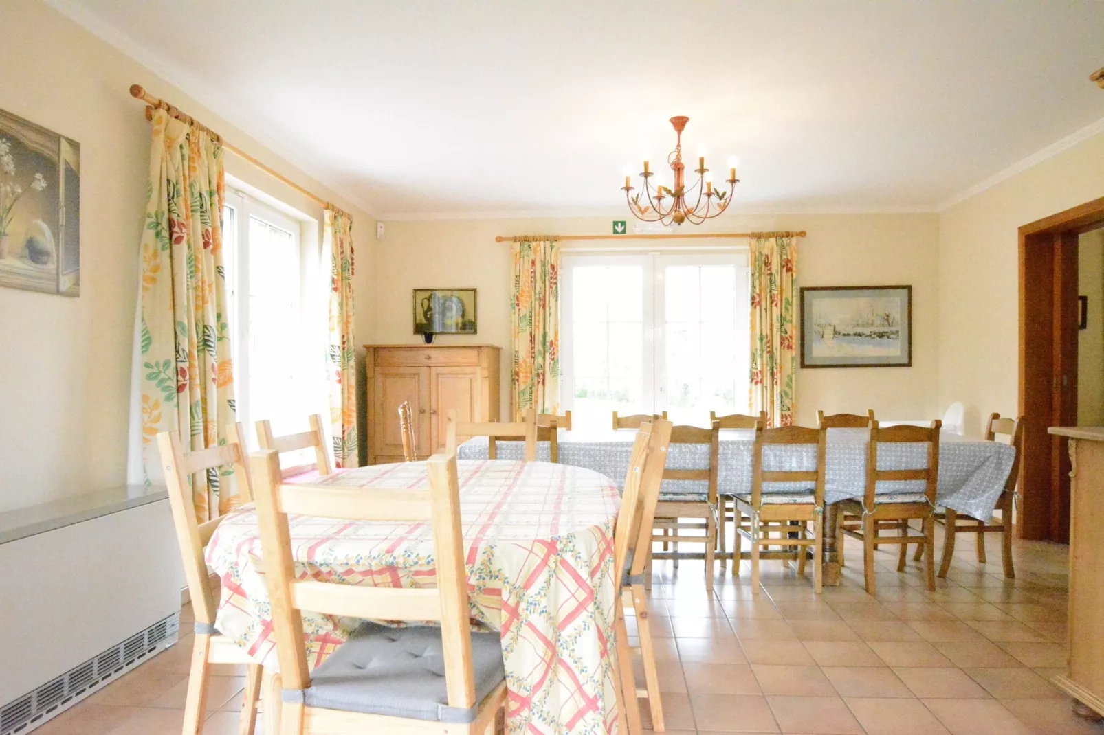 Villa Francine-Esszimmer