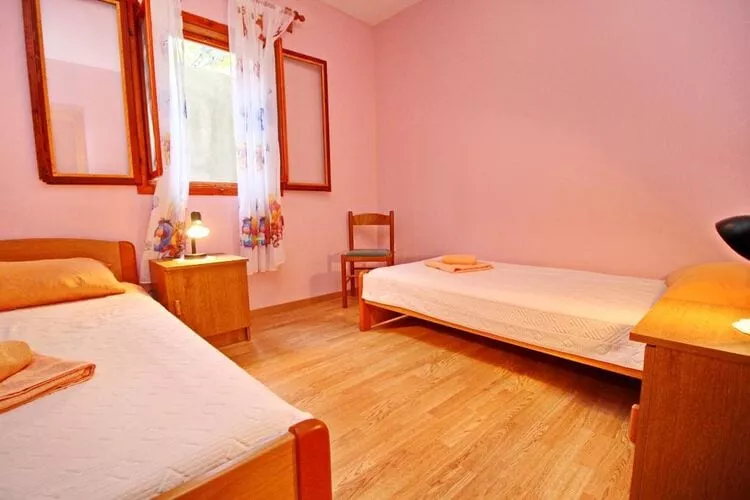 Apartments Bačić - Three Bedroom Apartment with Terrace and Sea View (A6+2)-Schlafzimmer