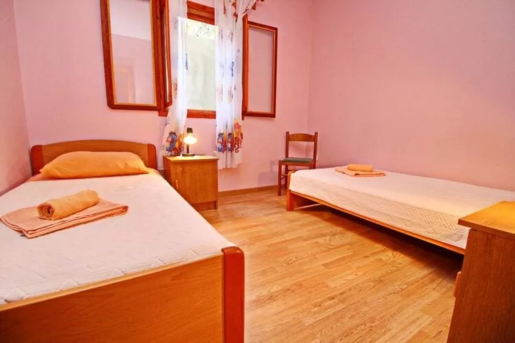Apartments Bačić - Three Bedroom Apartment with Terrace and Sea View (A6+2)-Schlafzimmer