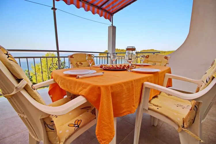 Apartments Bačić - Two Bedroom Apartment with Sea View-Terrasse