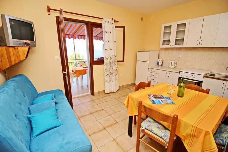 Apartments Bačić - Two Bedroom Apartment with Sea View-Intérieur