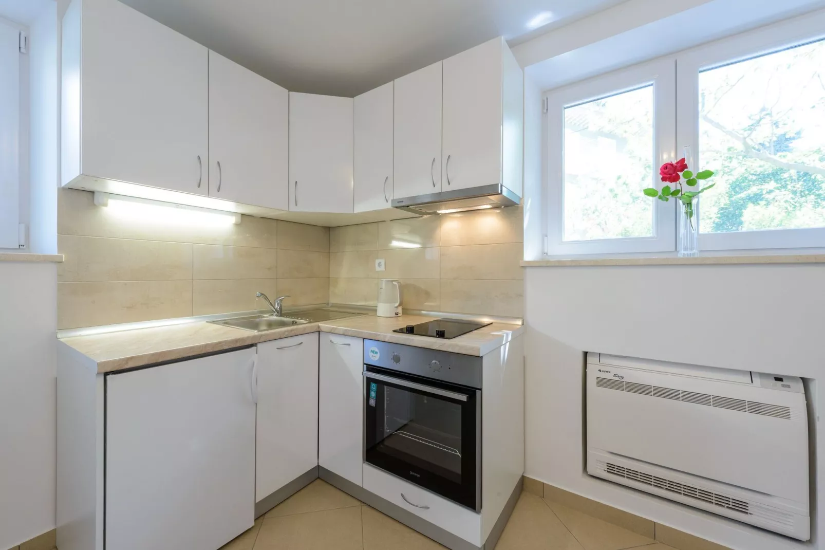 Apartment Pavlina - One Bedroom Apartment with Terrace-Kitchen