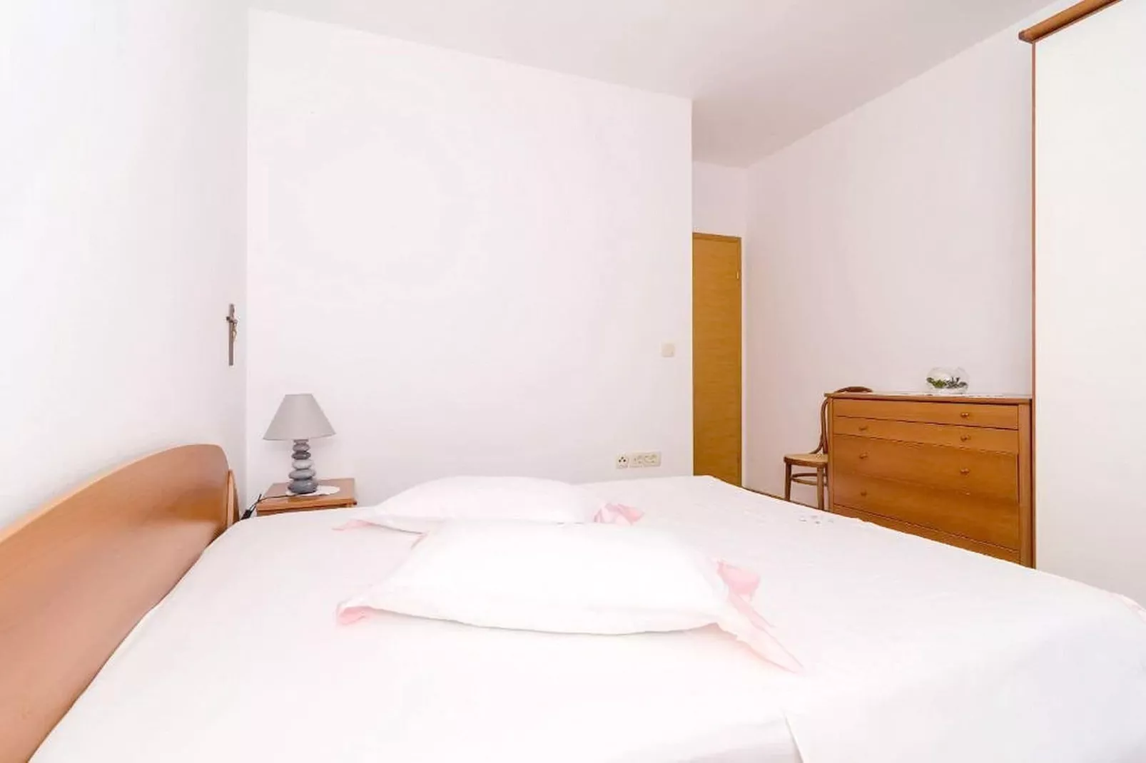 Apartments Villa Bella Vista - Two Bedroom Apartment with Balcony and  Sea  View-Chambre